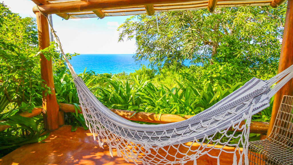 Zona de relajación Hotel Acantilado la cual podrás disfrutar con nuestros planes turísticos