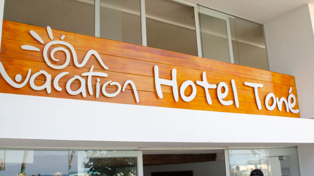 Hotel Tone el cual podrás disfrutar con nuestros planes turísticos