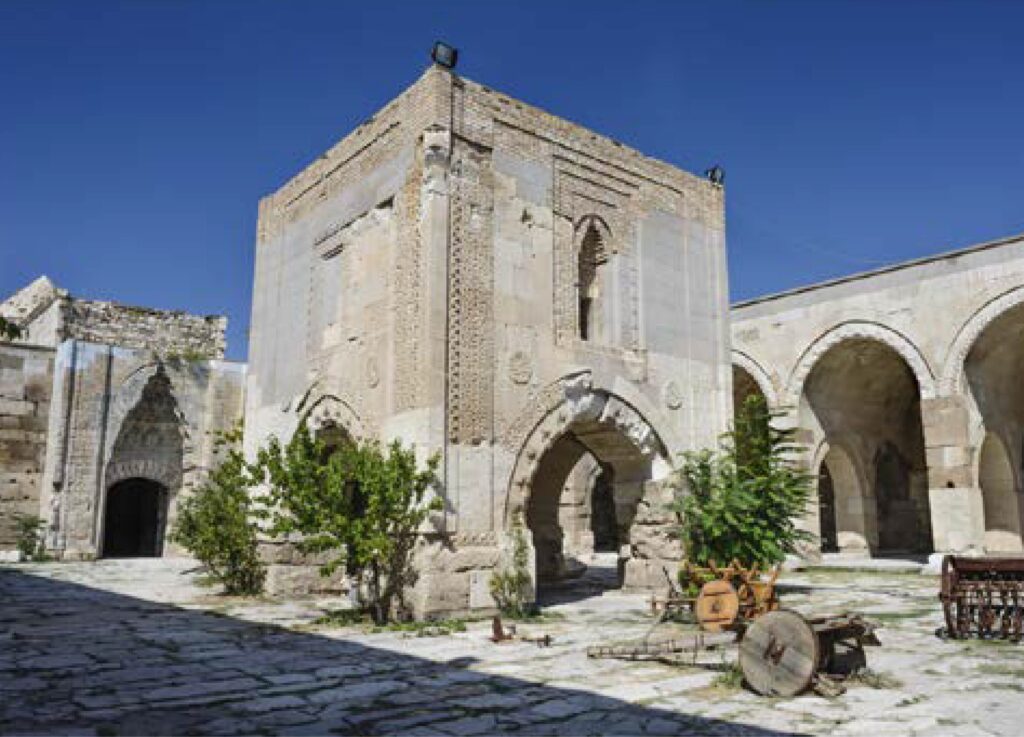 Vista de Sultanhani destino incluido en el Circuito Turquía el cual puedes dsifrutar con nuestros planes turísticos