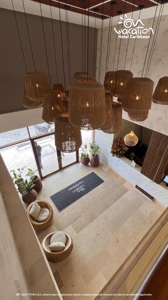 Recepción del Hotel Caribbean la cual podrás disfrutar con nuestros planes turísticos